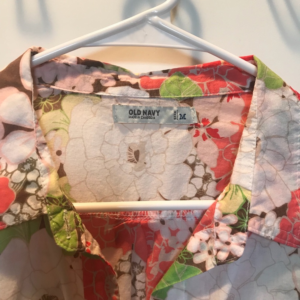 Old Navy Floral Cotton Button-Down Shirt - Picture 5 of 6